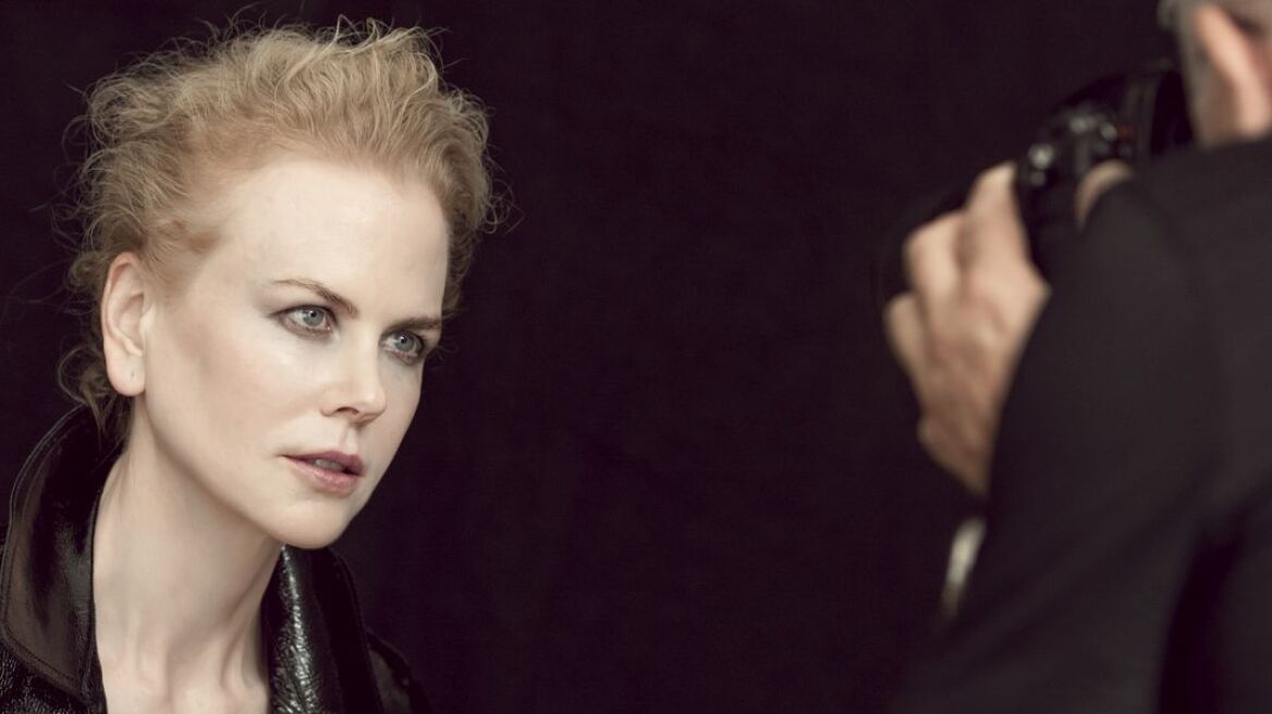 Backstage εικόνες από το νέο ημερολόγιο της Pirelli