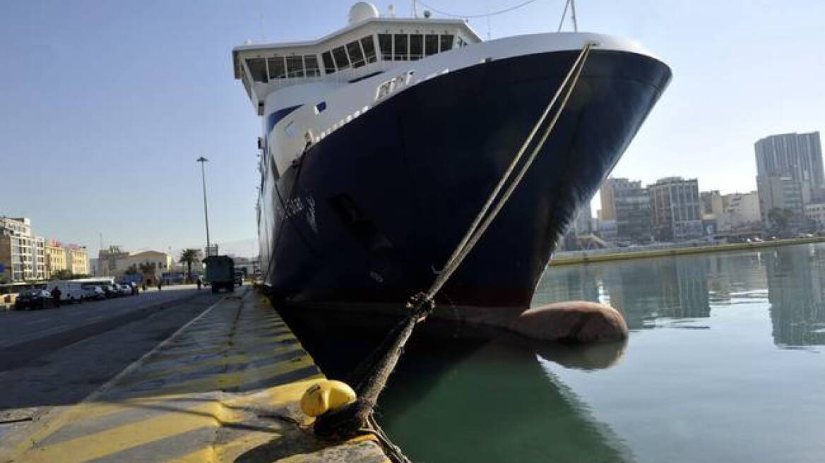 Συνθήκες εργασιακού μεσαίωνα καταγγέλλει η Πανελλήνια Ναυτική Ομοσπονδία