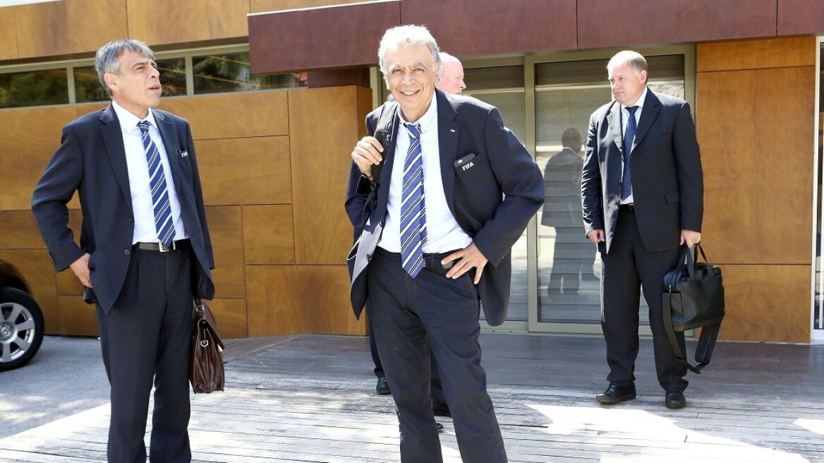  Η FIFA ζητάει την έναρξη του πρωταθλήματος