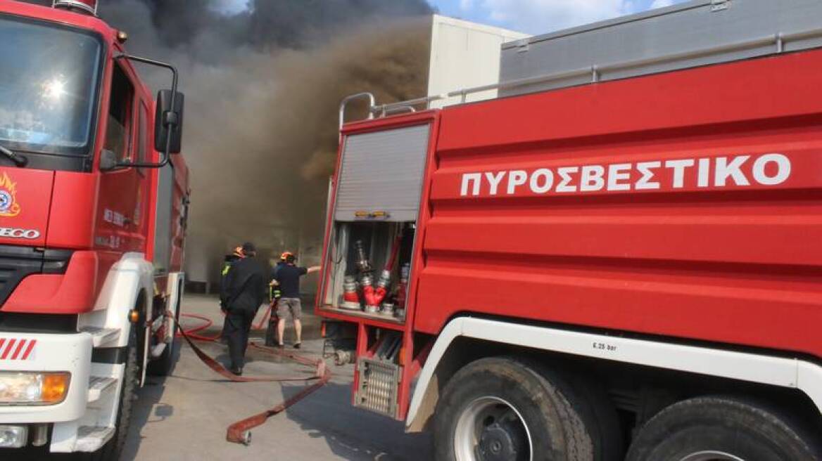 Υπό μερικό έλεγχο η φωτιά στη Ζάκυνθο 