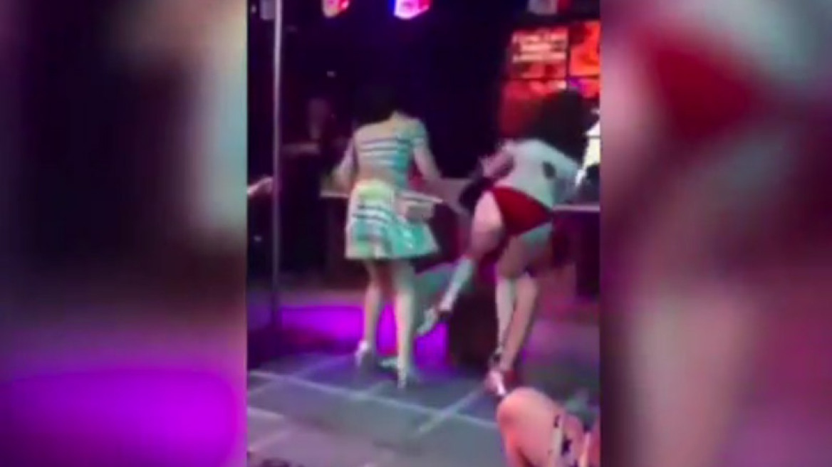 Χαμός σε στριπτιζάδικο στην Ιαπωνία- μνηστή και στριπτιζέζ πιάστηκαν στα χέρια 