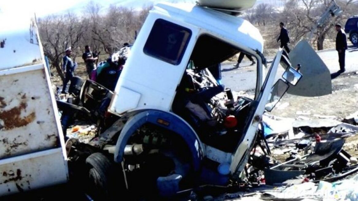 Αφγανιστάν: Τριάντα πέντε νεκροί από τη σύγκρουση λεωφορείου με βυτιοφόρο