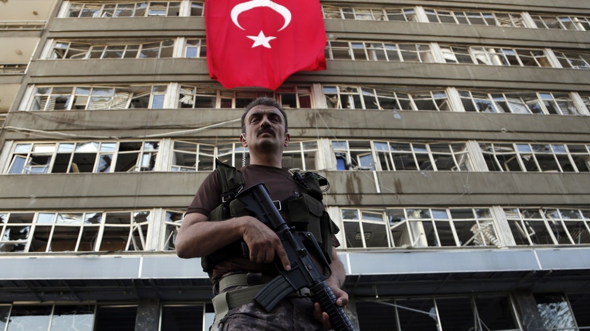  Τουρκία: 150 νέα εντάλματα σύλληψης κατά εκπαιδευτικών