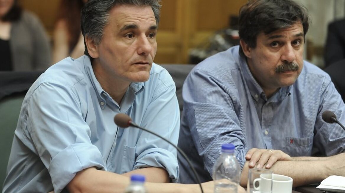 New Democracy MPs accuse government of creating a partisan army in public administration