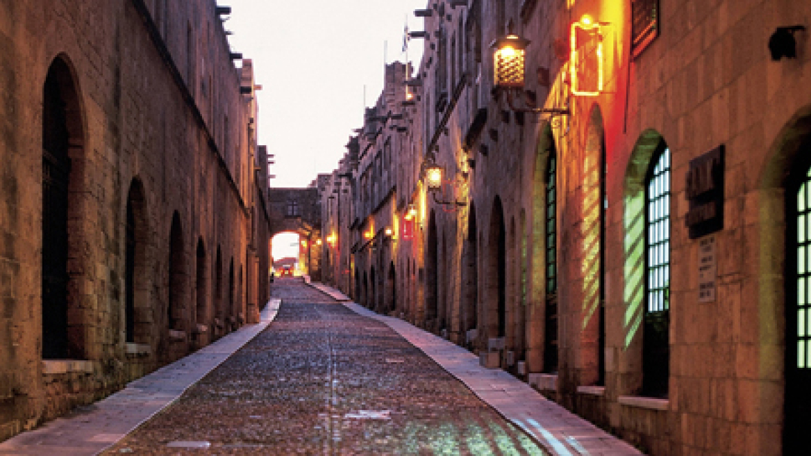 Ανοίγουν για το κοινό ιστορικά κτίρια στην Οδό Ιπποτών στη Ρόδο