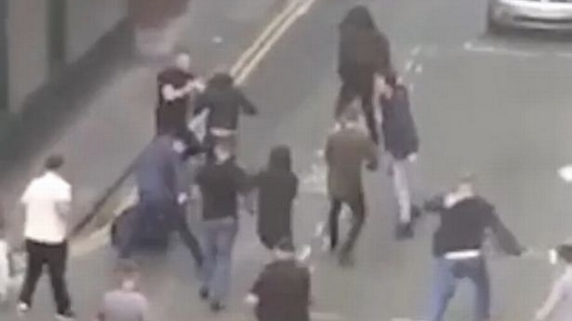 Video of clashes between Man United and City Fans (video)