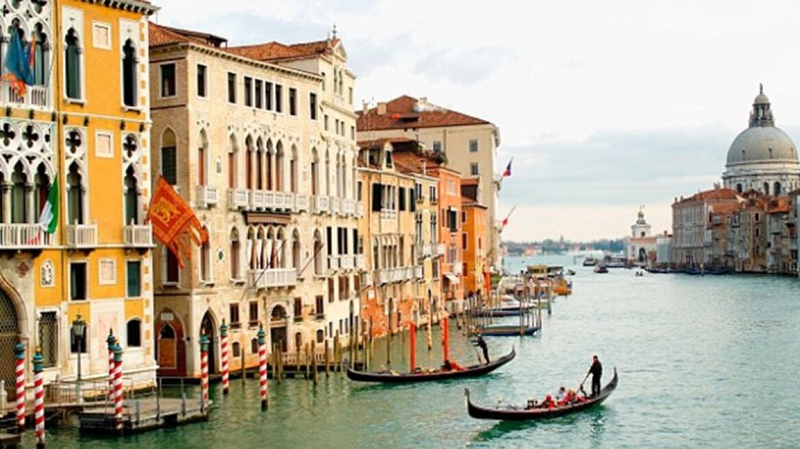 Venetians protest over tourism