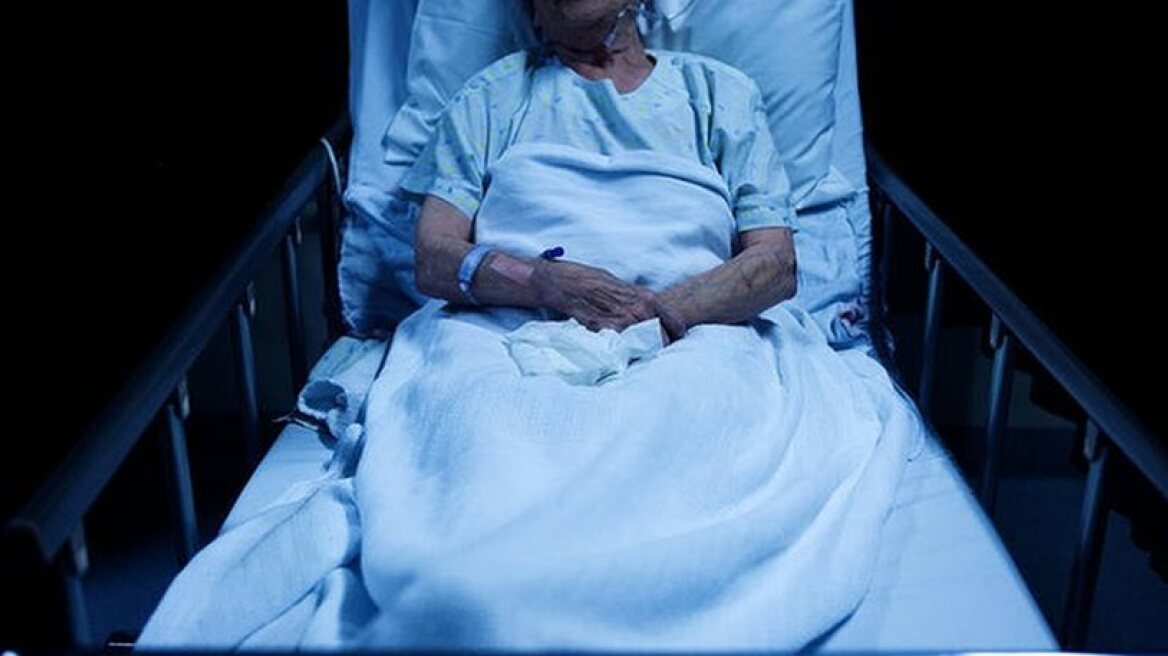 Survey shows Greek doctors avoid ‘passive euthanasia’