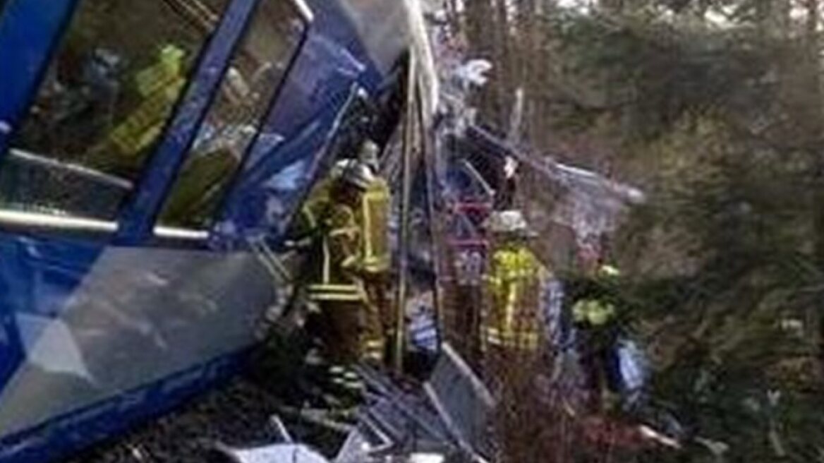 Έξι νεκροί από σύγκρουση τρένων στο Πακιστάν 