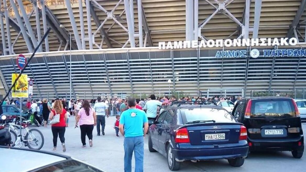 Φωτογραφίες: Από τα χαράματα στην ουρά για λίγα τρόφιμα στην Πάτρα 