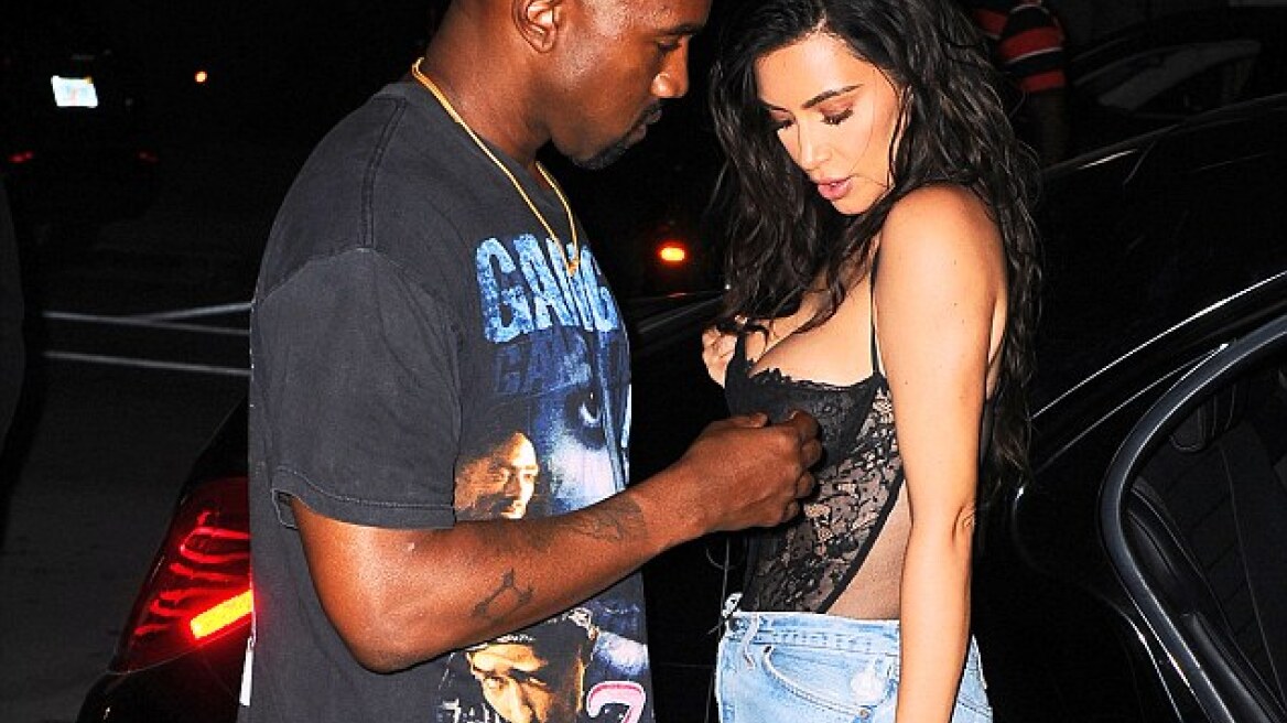  Kim Kardashian as sexy as it gets!