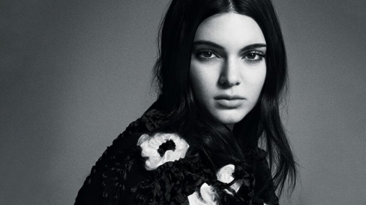  Kendall Jenner Dances for Vogue Spain (Video)