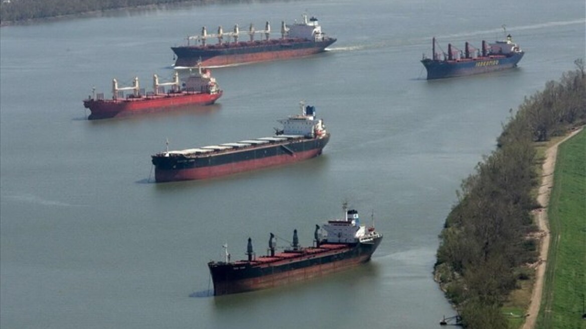 Μειώθηκε η δύναμη του εμπορικού στόλου σύμφωνα με την ΕΛΣΤΑΤ