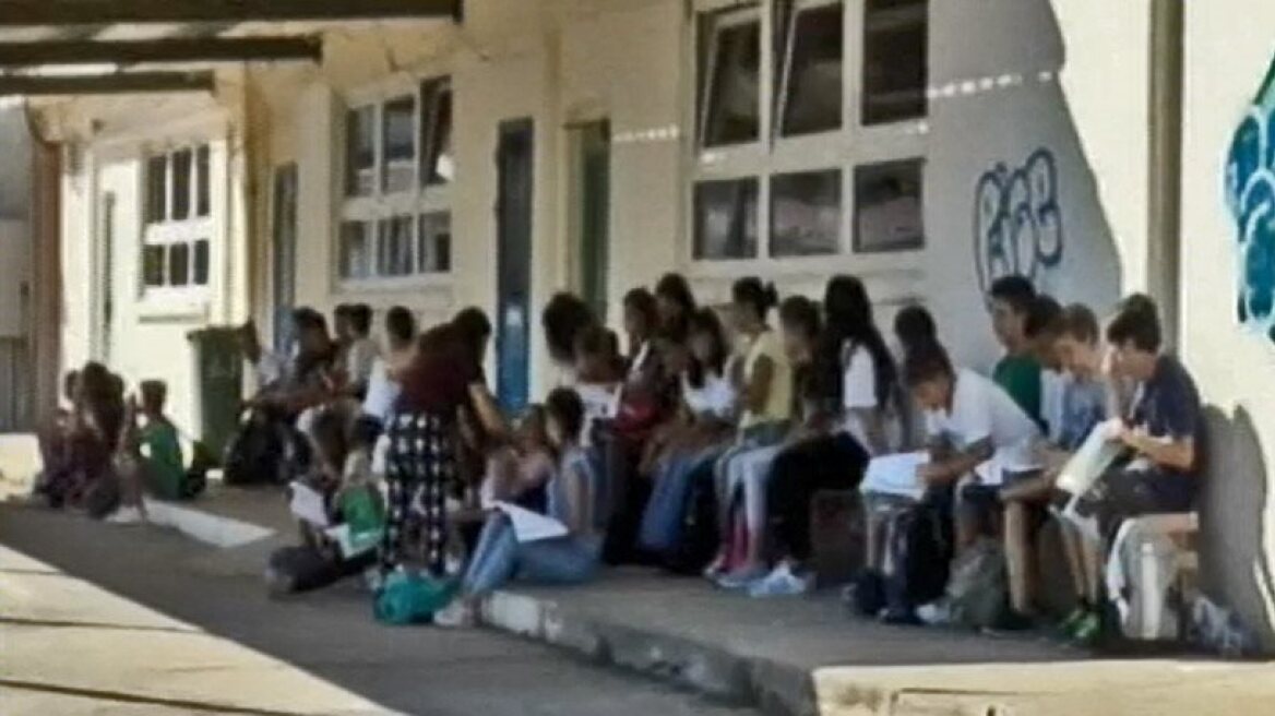 Shameful video shows children taking classes on the streets