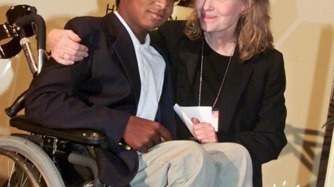 Σκοτώθηκε σε τροχαίο ο γιος της Mia Farrow