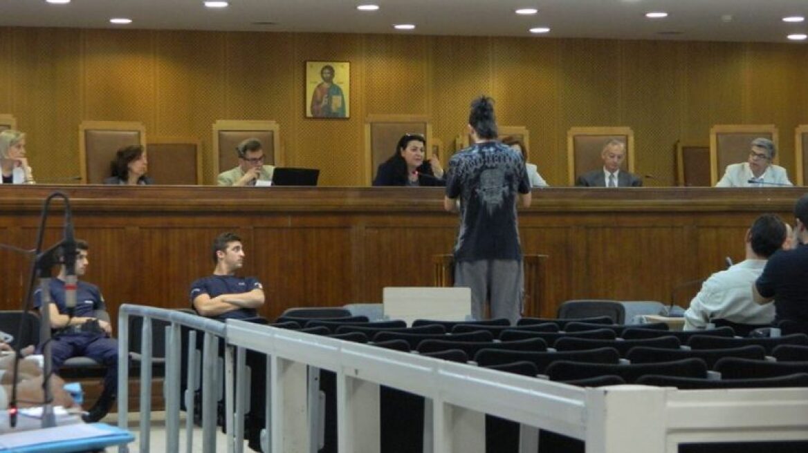 Δίκη Χ.Α.: Στροφή 180 μοιρών από μάρτυρα για την επίθεση σε βάρος των Αιγύπτιων ψαράδων 