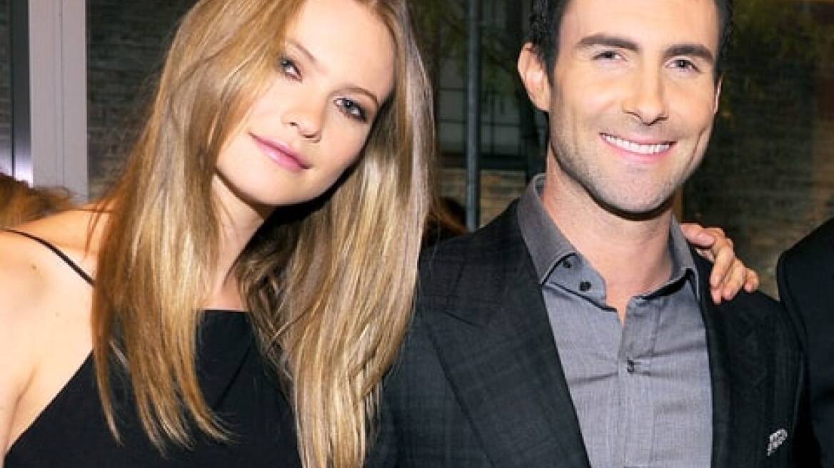 Γονείς έγιναν το μοντέλο Behati Prinsloo και ο τραγουδιστής Adam Levine