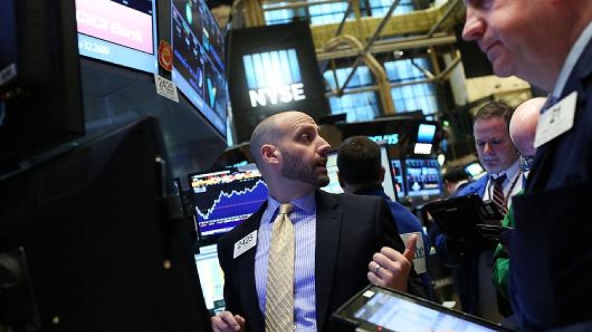 Στοπ στο τριήμερο ανοδικό σερί για την Wall την Παρασκευή