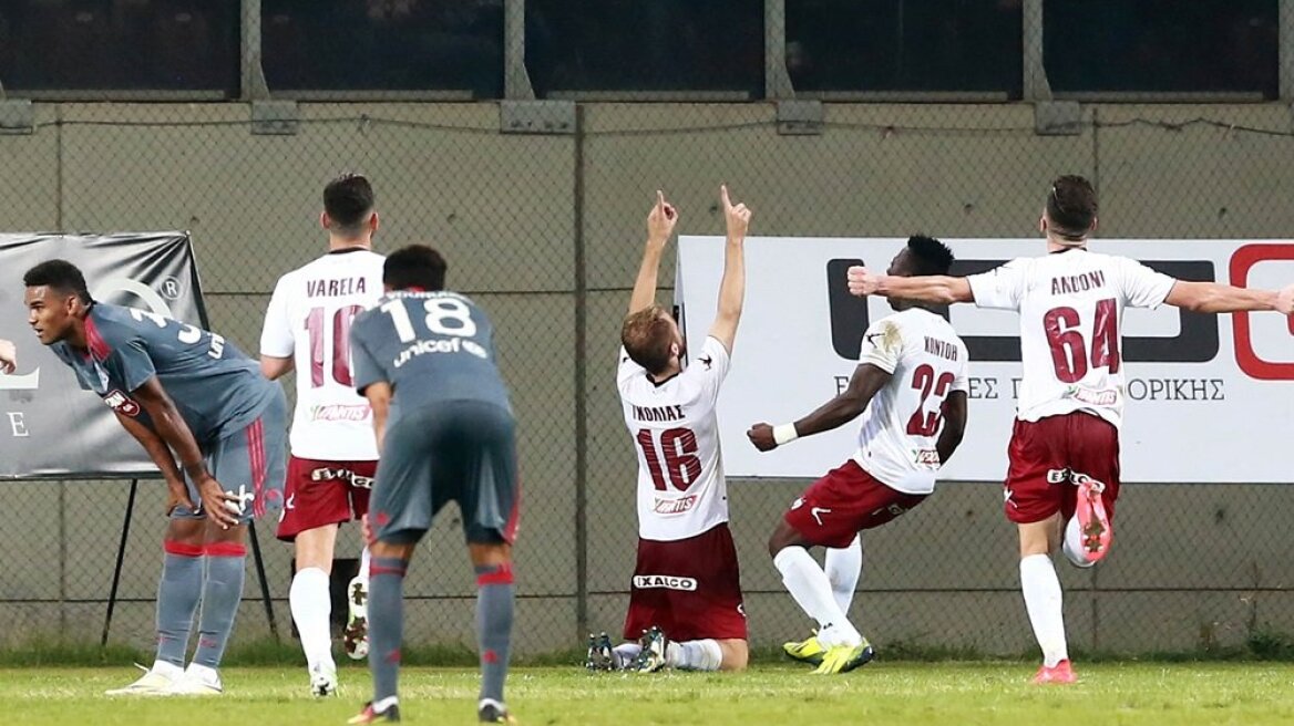 Ήττα με 1-0 στις καθυστερήσεις για τον Ολυμπιακό στη Λάρισα