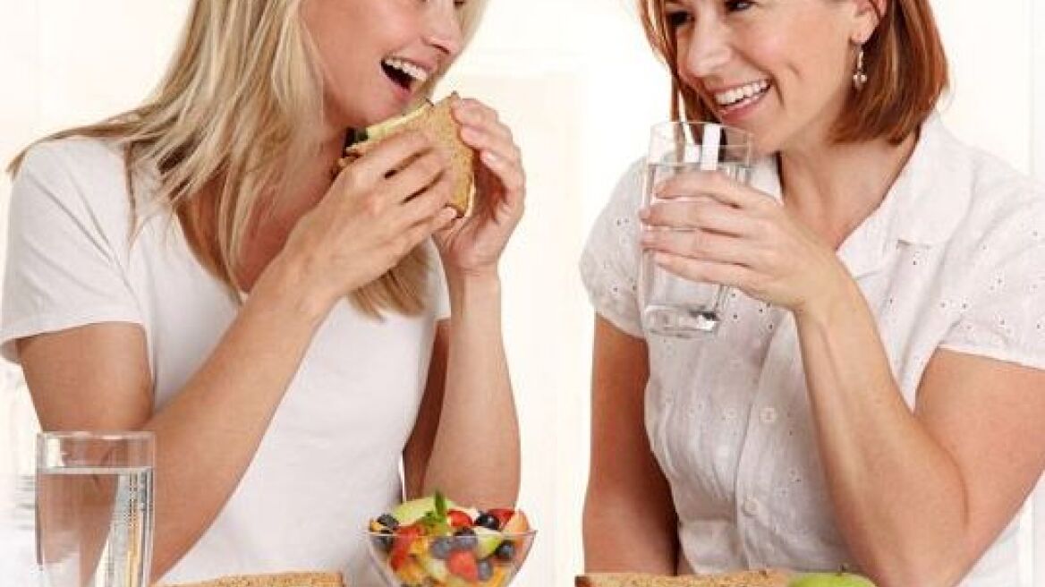 Το νερό πριν το φαγητό βοηθάει στην απώλεια βάρους