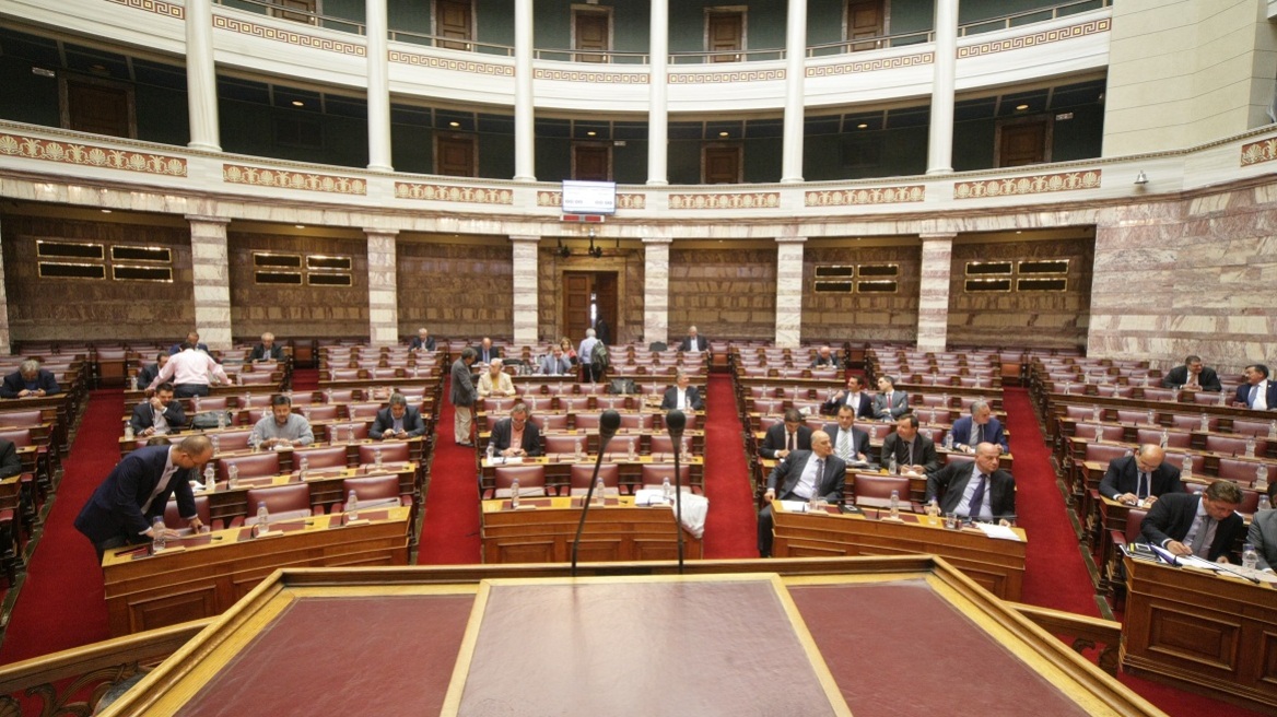 Η αρμόδια κοινοβουλευτική Επιτροπή ψήφισε επί της αρχής το πολυνομοσχέδιο με τα προαπαιτούμενα