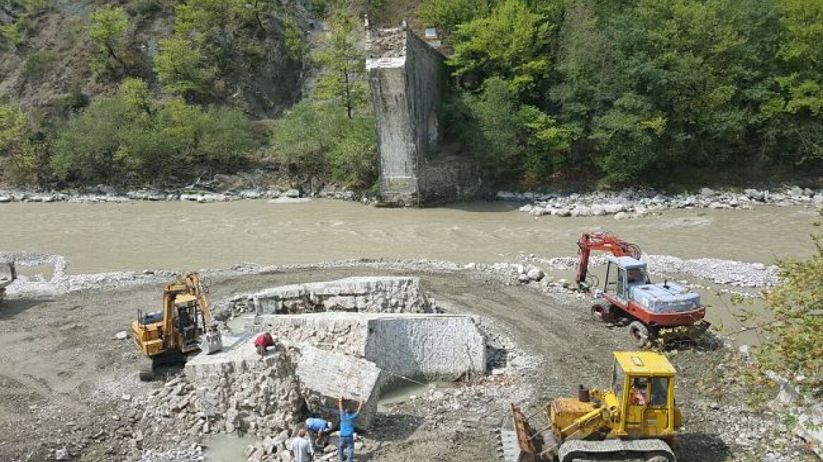 Ήπειρος: Αποκαθίσταται το ιστορικό γεφύρι της Πλάκας - Οριστικές μελέτες