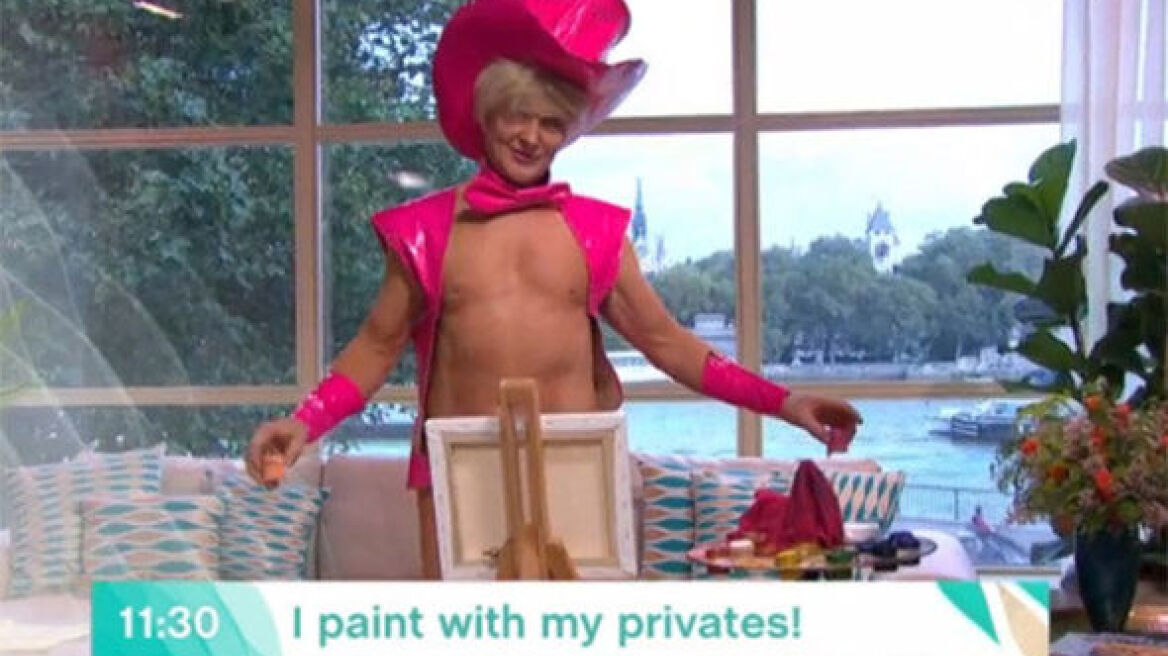 Βίντεο: Βρετανός ζωγράφος δημιουργεί με το... πέος του!