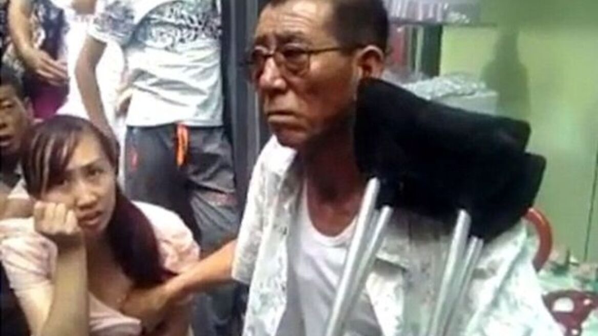 Βίντεο: Κινέζος προβλέπει το μέλλον «διαβάζοντας» το... στήθος!