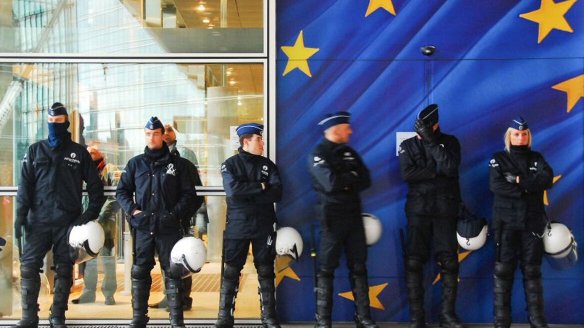 Να συνεχιστεί η συνεργασία με την Europol και μετά το Brexit, ζητά η βρετανική αστυνομία