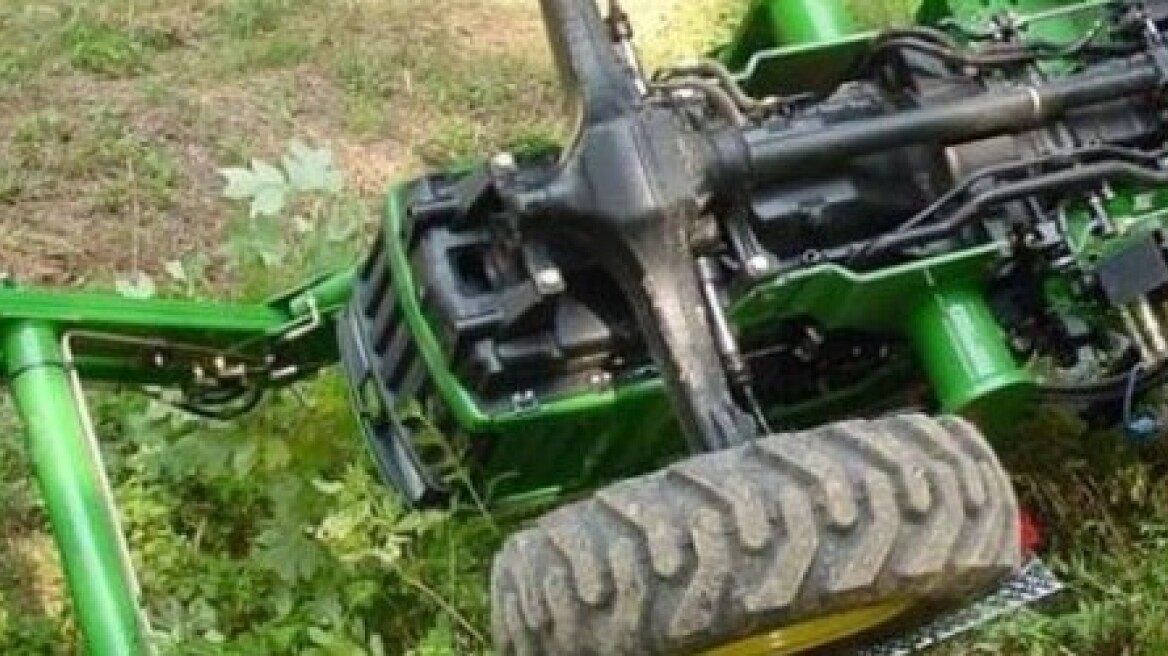 Τραγωδία στην Κρήτη: Αγρότης καταπλακώθηκε από το τρακτέρ του 