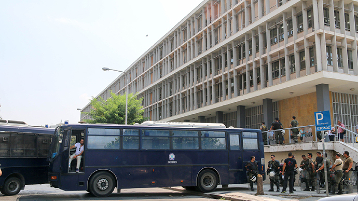 Κακουργηματικές διώξεις για τους δράστες της επίθεσης στην 23χρονη στο ΑΠΘ
