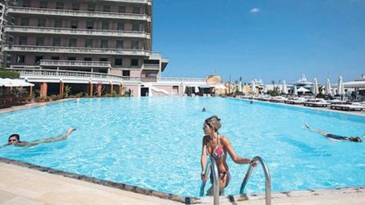 Bookings for Greek hotels soar in 2016