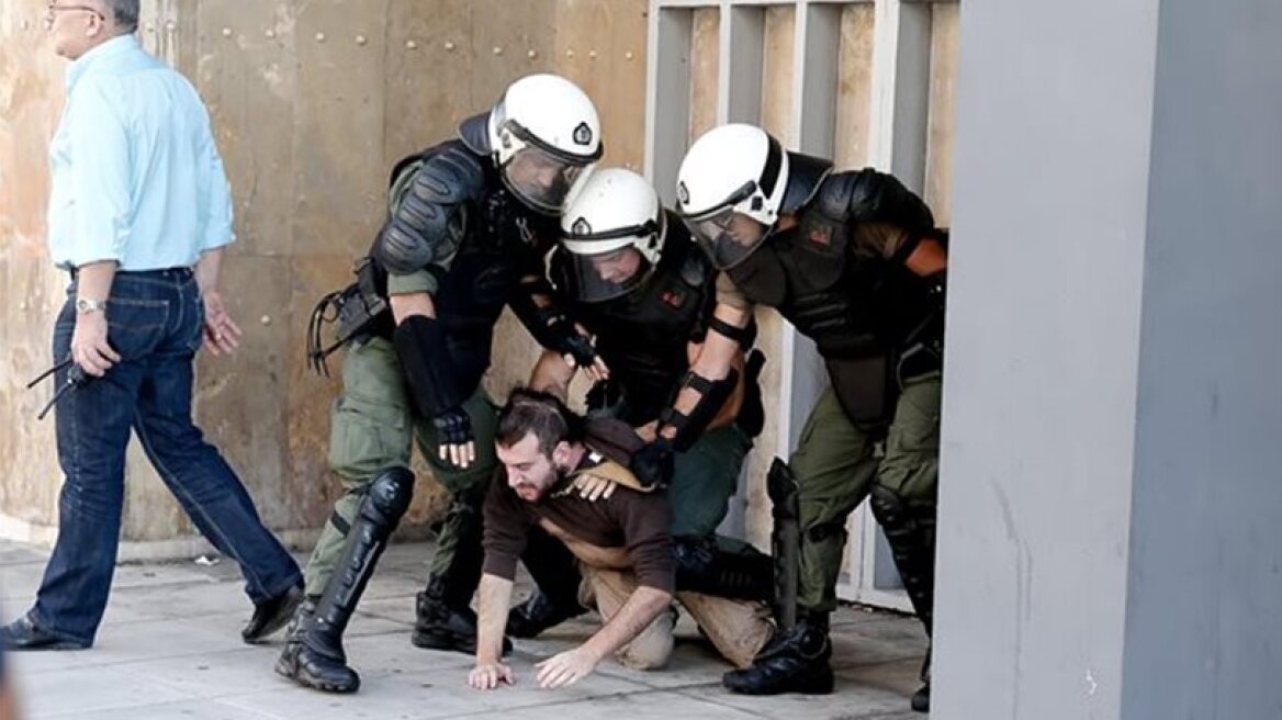Rage against property seizures rising in Greece (videos)