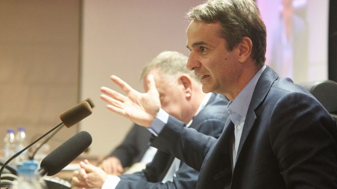 Μητσοτάκης: Δεν θα επιτρέψουμε εκτροπή από τις επιταγές του Συντάγματος