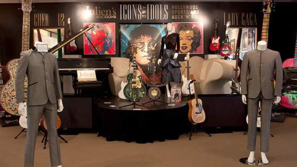 Rare items of Rock idols and icons on auction in November (photos)
