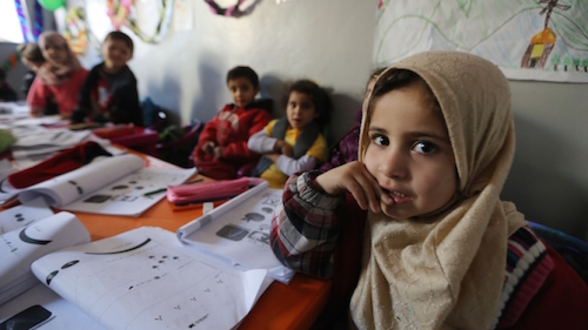 Χωρίς αντιδράσεις το πρώτο κουδούνι για τα προσφυγόπουλα στο Θησείο 