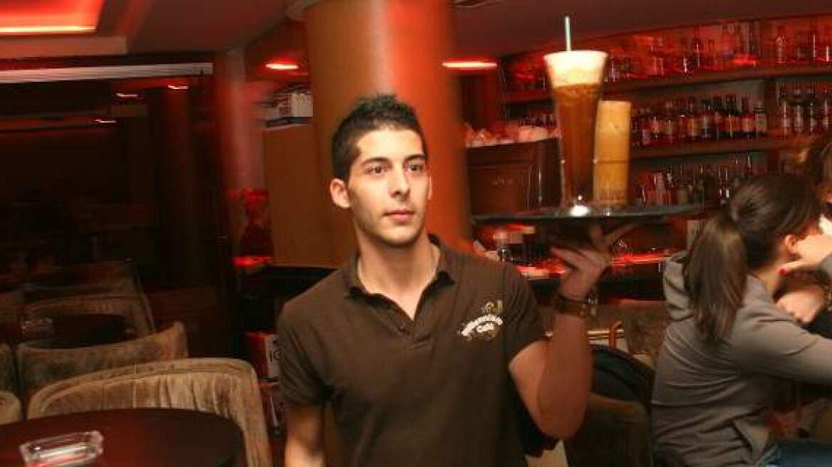 Shocking data shows thousands receive 100-Euro gross monthly salaries!