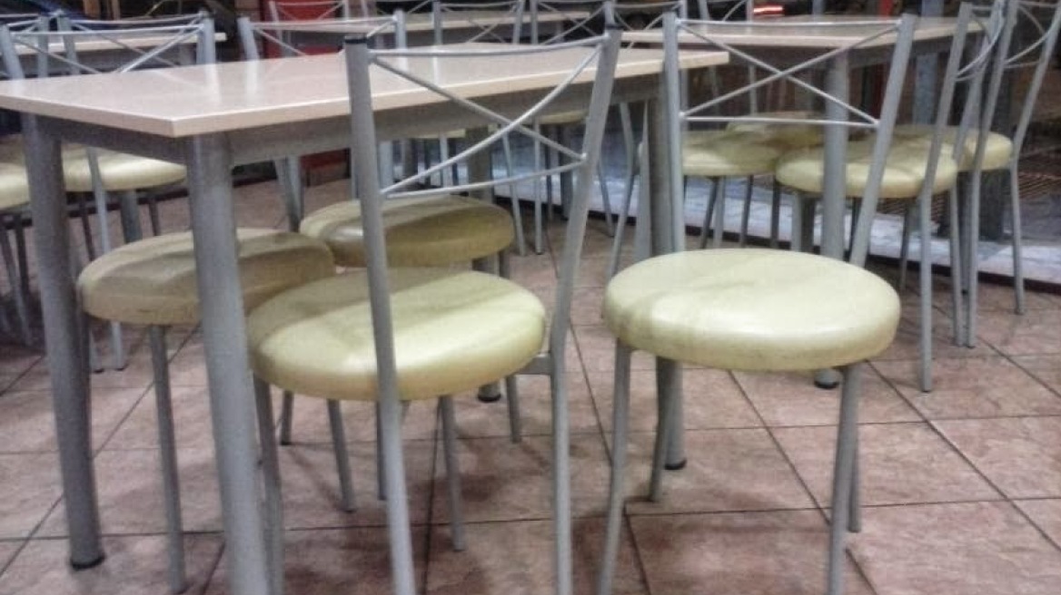 Γυναίκα πέταξε καρέκλα σε αστυνομικό στην Καλαμάτα!