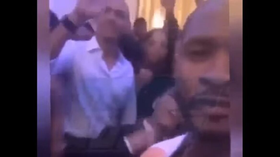 Obama ‘gets down’ to Drake’s “Hotline Bling” at party (video)