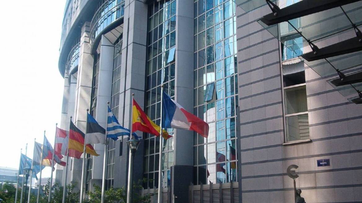 Παράταση των συνοριακών ελέγχων για 3 μήνες εντός της Σένγκεν