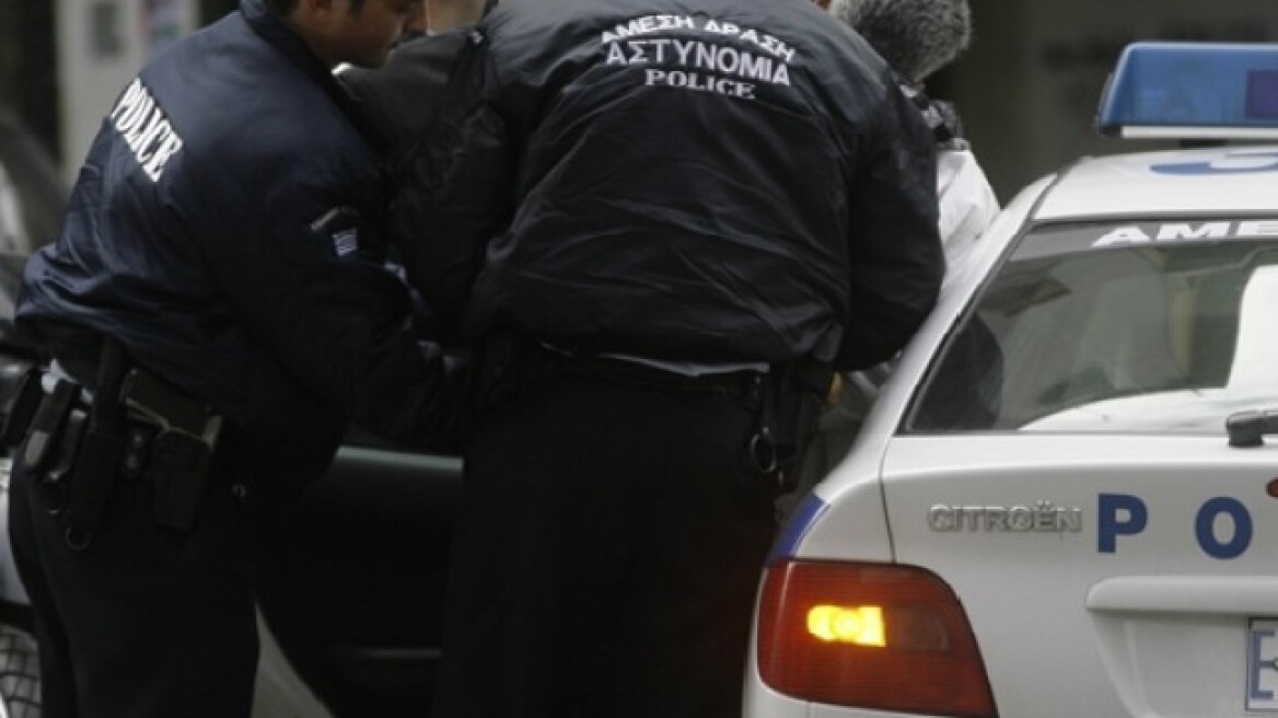 Συλλήψεις για λαθραίο καπνό στην Άρτα και τα Χανιά