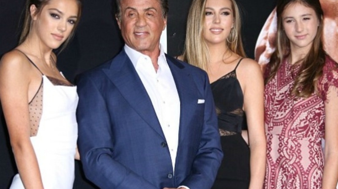 Δείτε τον Stallone να κάνει έλεγχο στην κούκλα κόρη του 