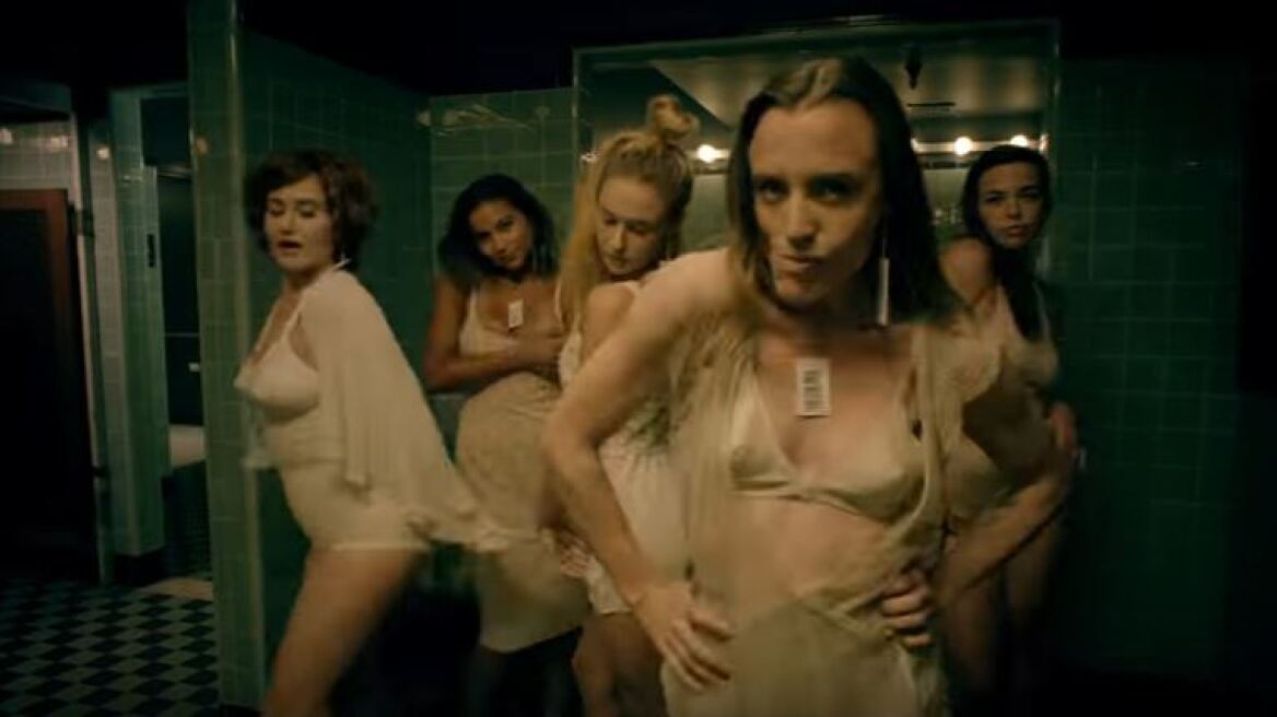 Βίντεο: Οι Pussy Riot «απαντούν» στον Τραμπ με τραγούδι για το αιδοίο
