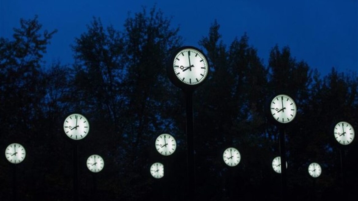Μία ώρα πίσω τα ρολόγια τα ξημερώματα της Κυριακής 