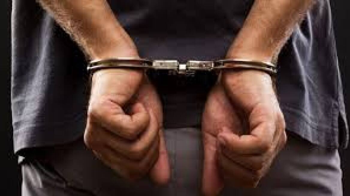 Συνέλαβαν καταζητούμενο Αλβανό ληστή στη Ναύπακτο