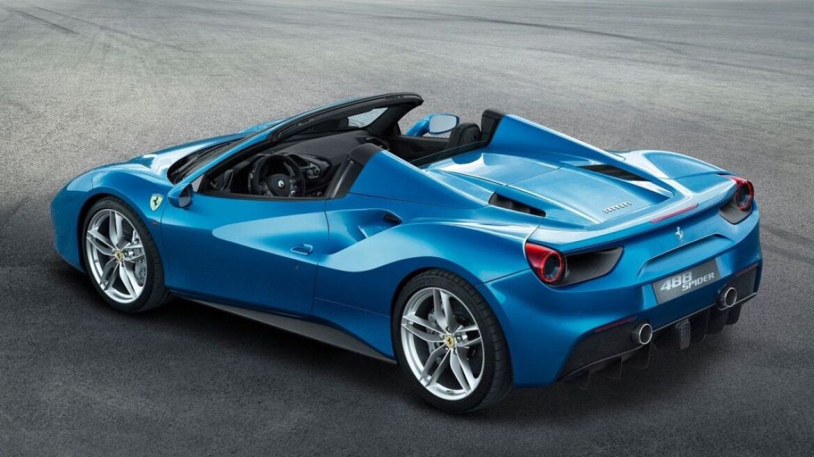 Ακόμα μία ολοκαίνουργια Ferrari για την 20χρονη!