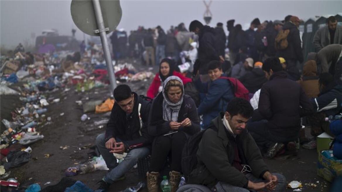 Daily Mail: Refugees pay to return to Syria to avoid slow death in Greece