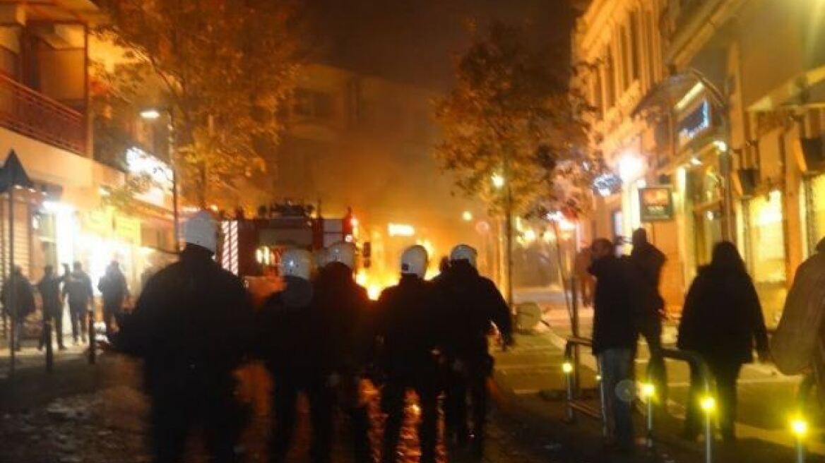 Ξάνθη: Άγρια επεισόδια και καταστροφές με αφορμή τα εγκαίνια των γραφείων της Χρυσής Αυγής