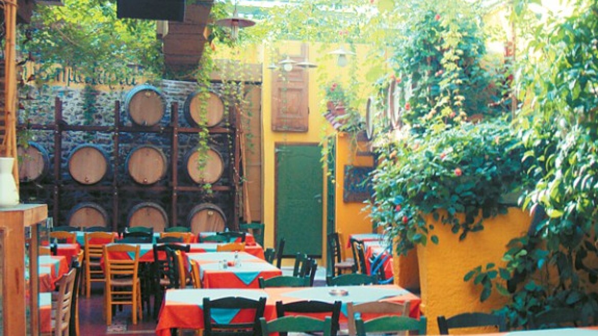 Για μάθημα μαγειρικής και αρνάκι στη γάστρα στην Κληματαριά