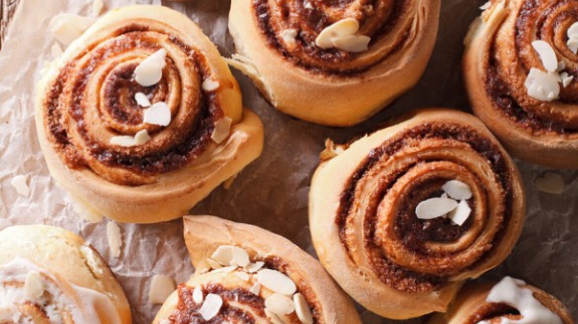 Whole-wheat cinnamon rolls with insanely fragrant glaze